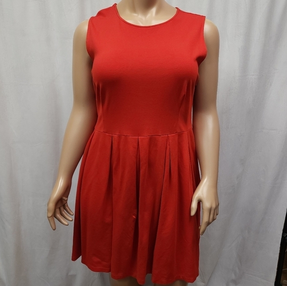 Bow Back Tomato Red Dress - Picture 3 of 5